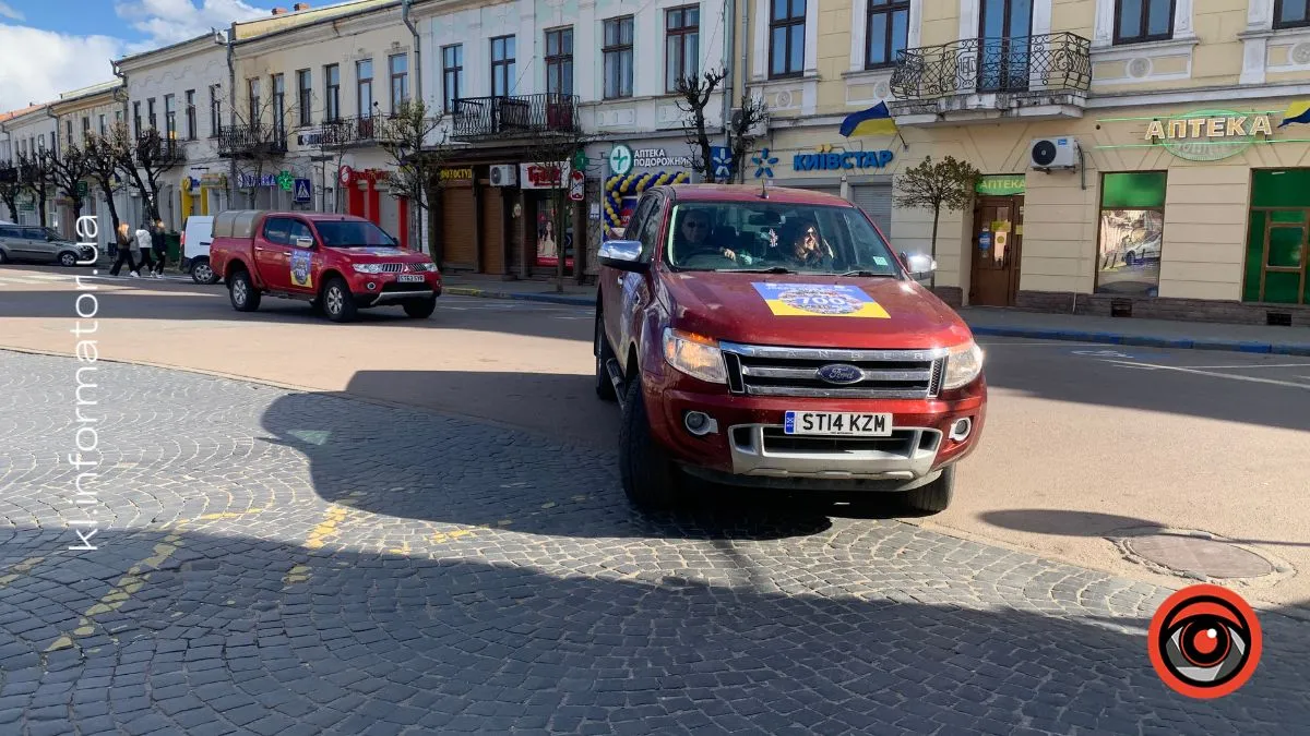 У Коломию прибув 16-й конвой автівок для ЗСУ 12