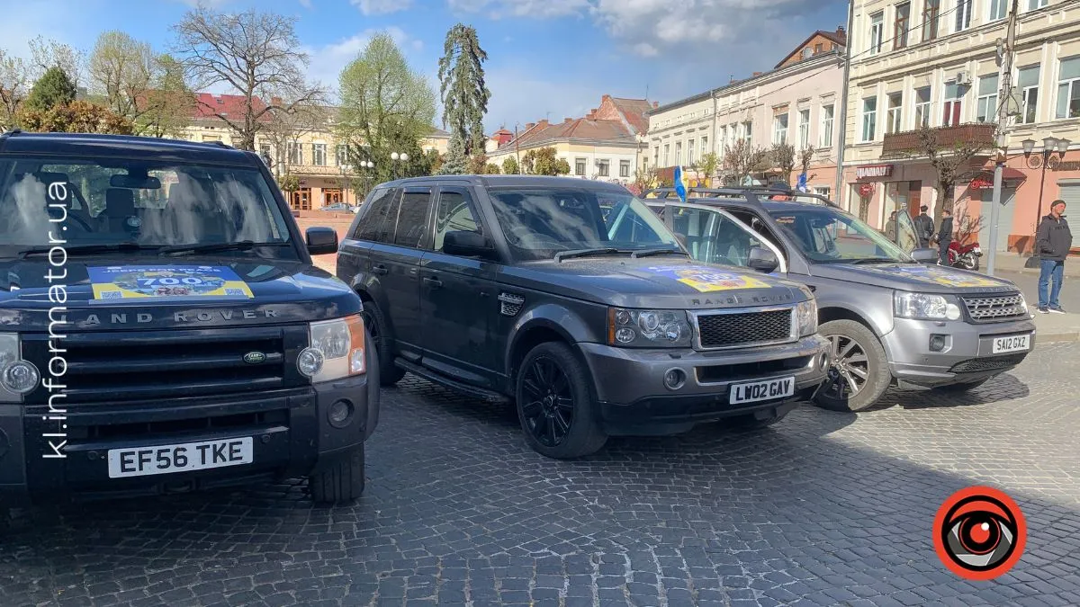 У Коломию прибув 16-й конвой автівок для ЗСУ 13
