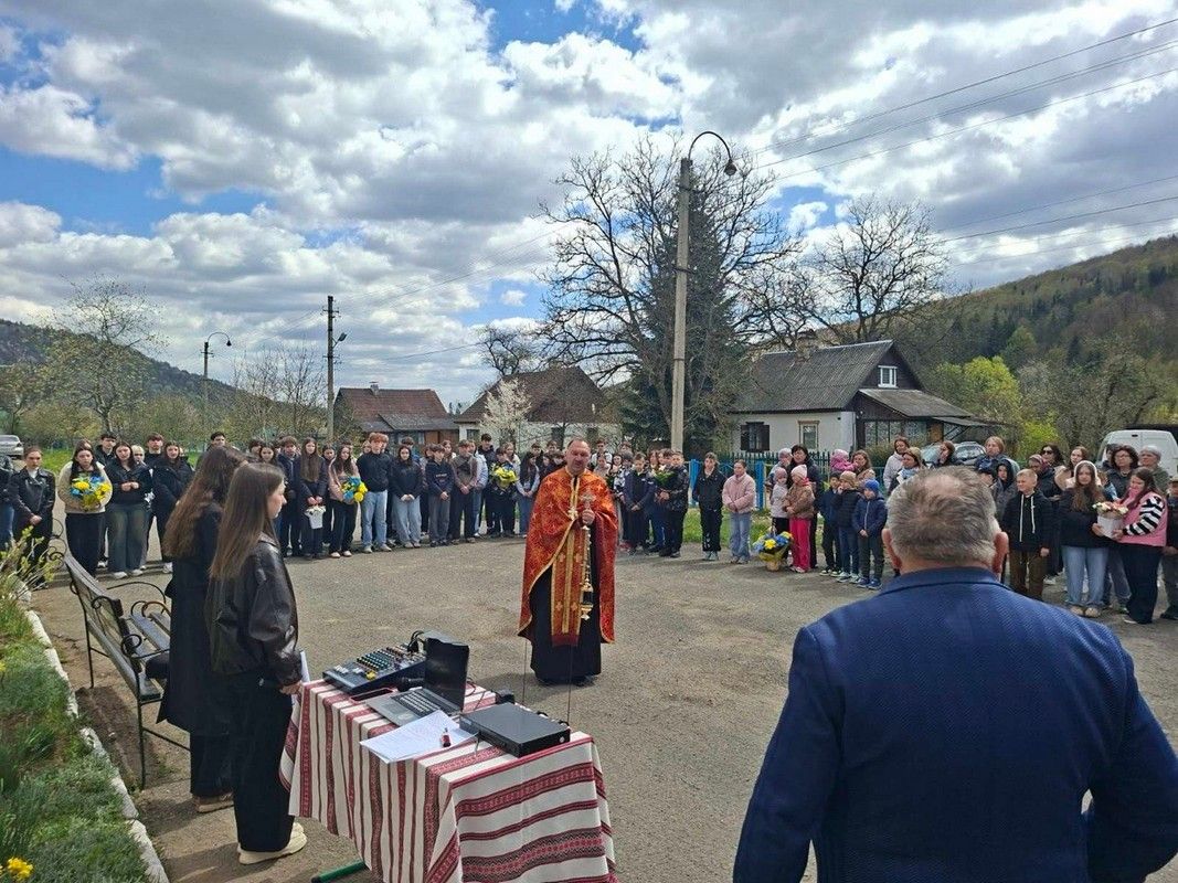 У Делятині відкрили меморіали трьом полеглим захисникам 7