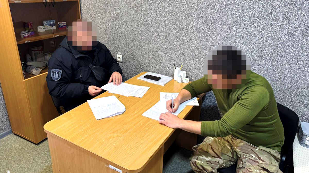 На Франківщині двоє сержантів ТЦК організували незаконний виїзду чоловіків за кордон 1