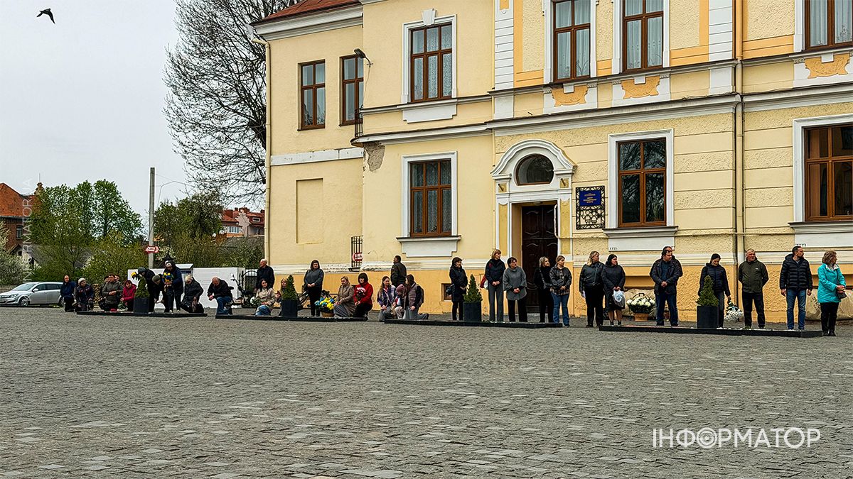 У Коломиї "на щиті" зустріли полеглого захисника Ярослава Гавригу 1