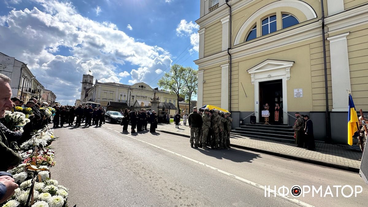 На вічний спочинок у Коломиї провели Героя Ярослава Гавригу 21