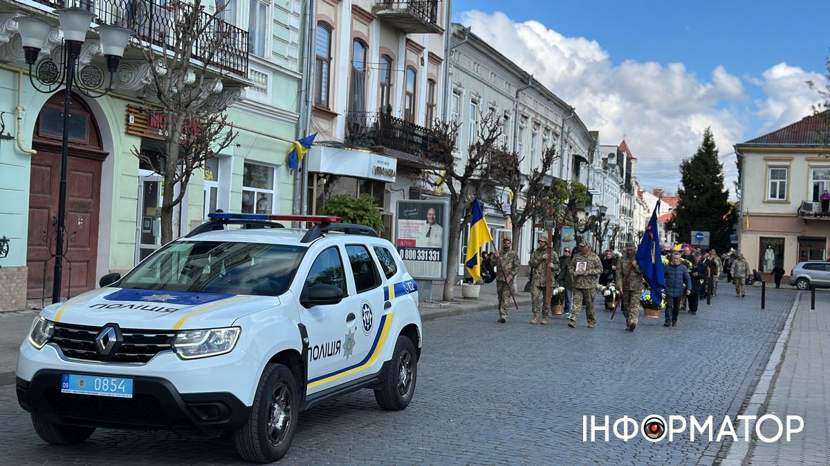 На вічний спочинок у Коломиї провели Героя Ярослава Гавригу 12
