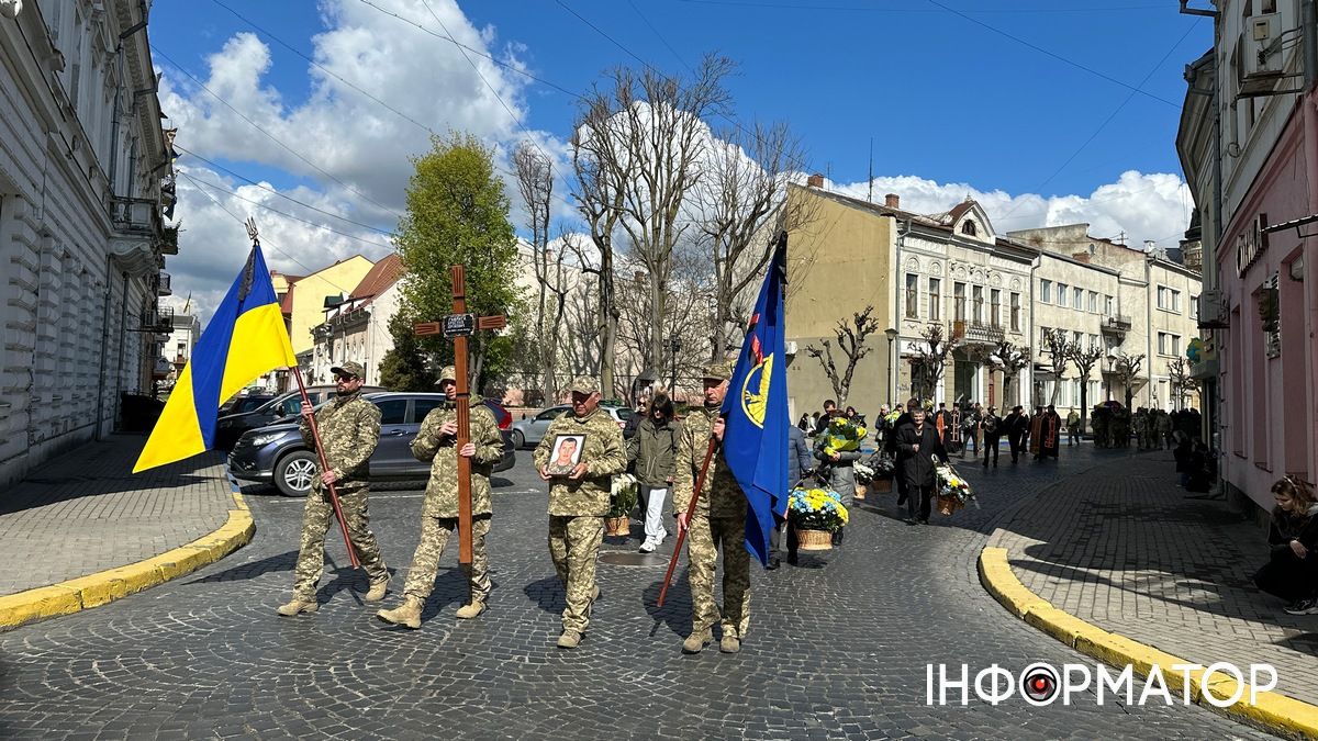 На вічний спочинок у Коломиї провели Героя Ярослава Гавригу 7