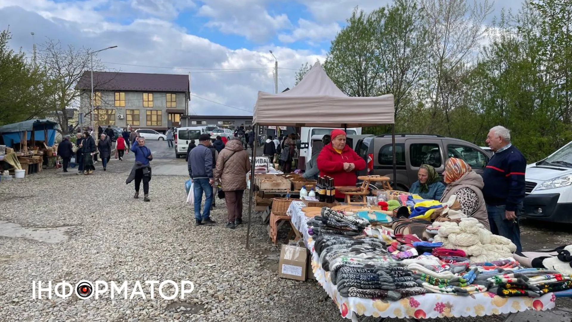 Гуцульський колорит і автентика Карпат: фоторепортаж з Косівського базару 10