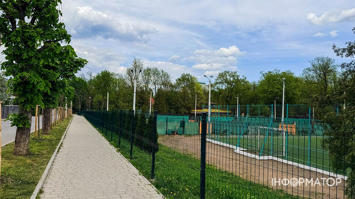 Весняна Коломия: як виглядають вулиці та парк міста у зелених шатах 22