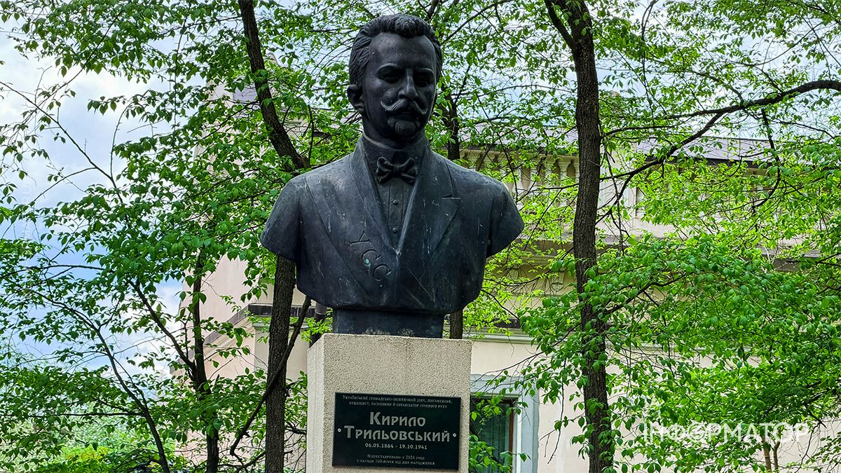 Весняна Коломия: як виглядають вулиці та парк міста у зелених шатах 17