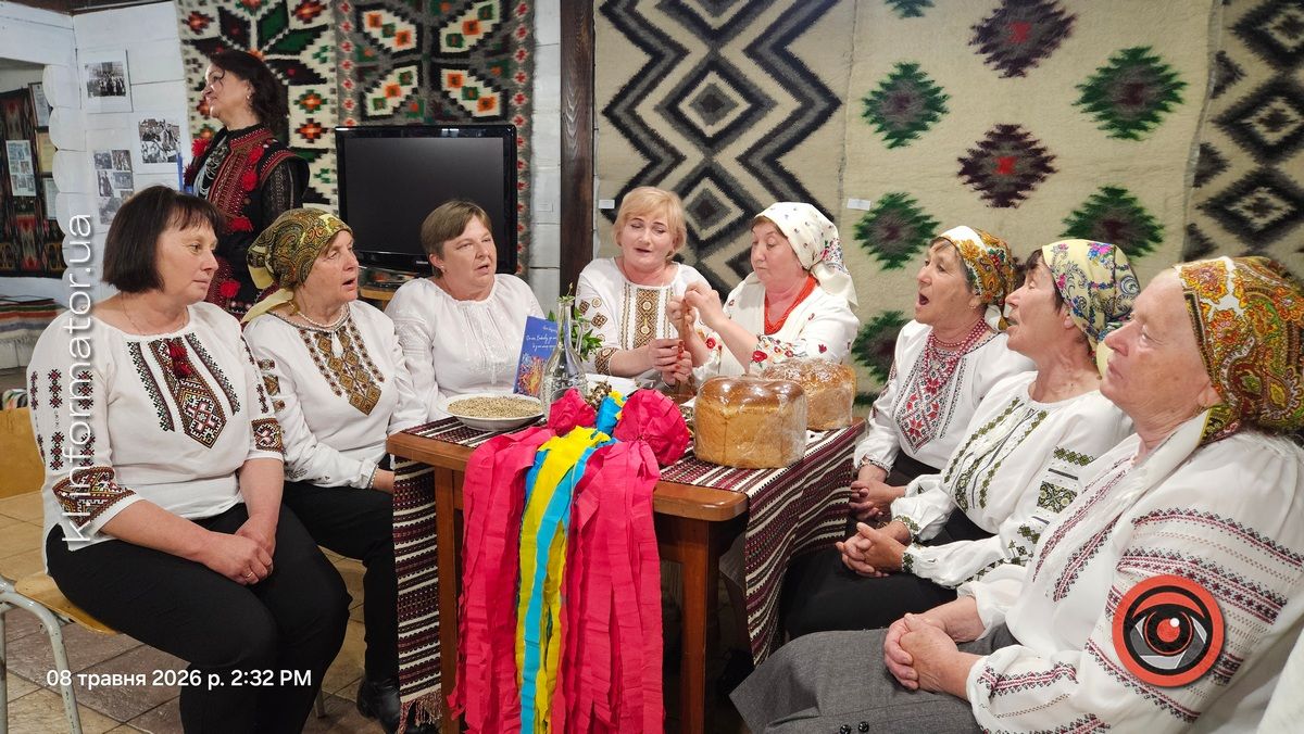 Весільні традиції Саджавки, Іванівців та Ланчина зібрала у книгу Лідія Андрійчук 7