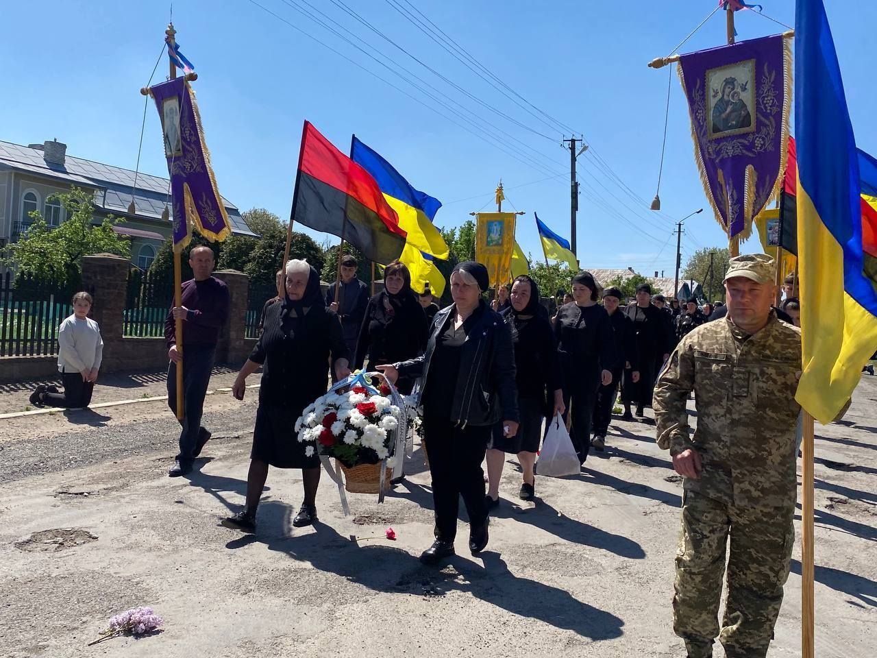 На Коломийщині попрощались з ветераном Миколою Чупруном 13