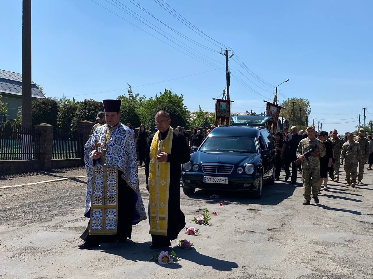 На Коломийщині попрощались з ветераном Миколою Чупруном 15