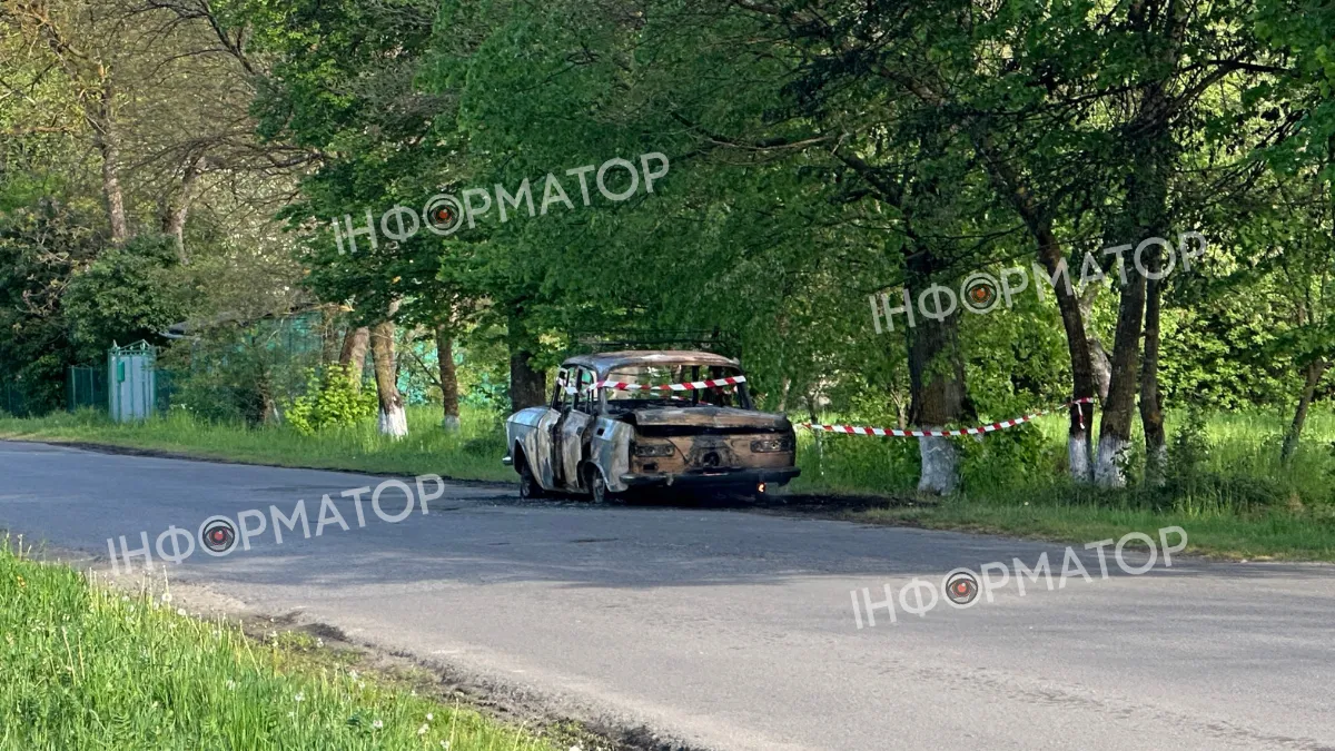 Легковик спалахнув на Коломийщині