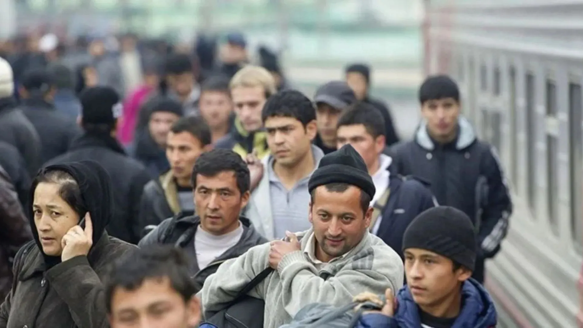 Скільки мігрантів мешкає на Прикарпатті?
