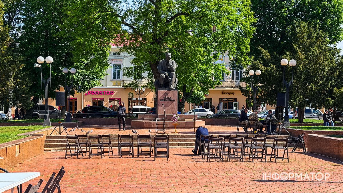 Фестиваль-ярмарок книги «Коломийський манускрипт» вже діє у центрі міста 9