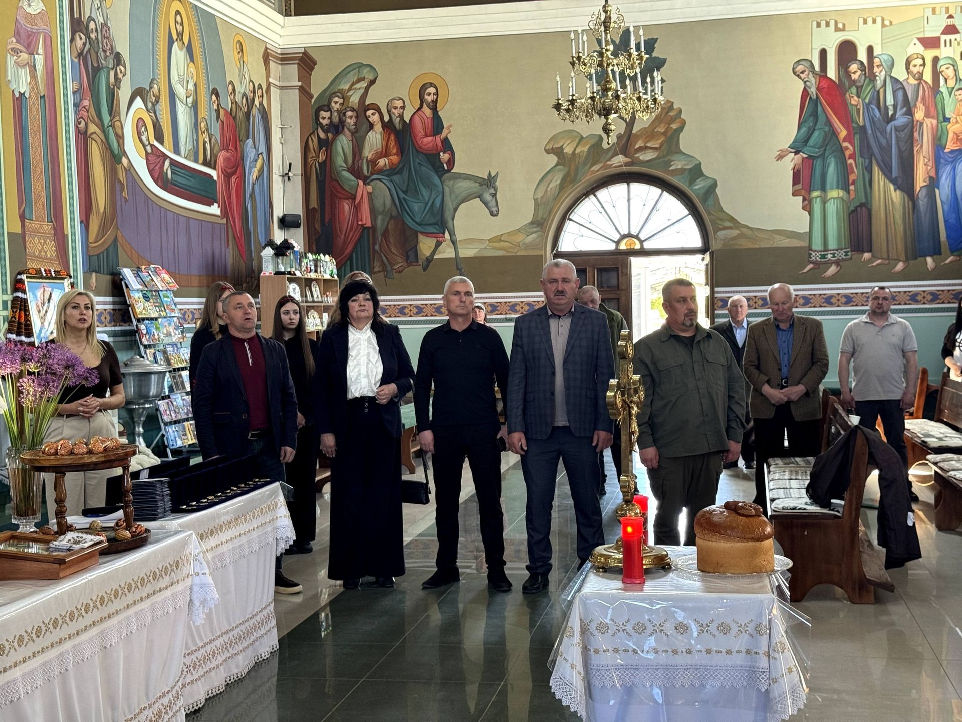 У Косові посмертно нагородили захисників відзнаками "За заслуги перед Прикарпаттям" 2