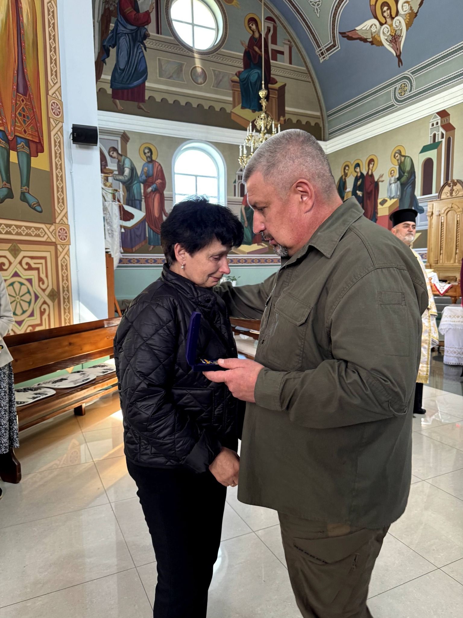 У Косові посмертно нагородили захисників відзнаками "За заслуги перед Прикарпаттям" 7