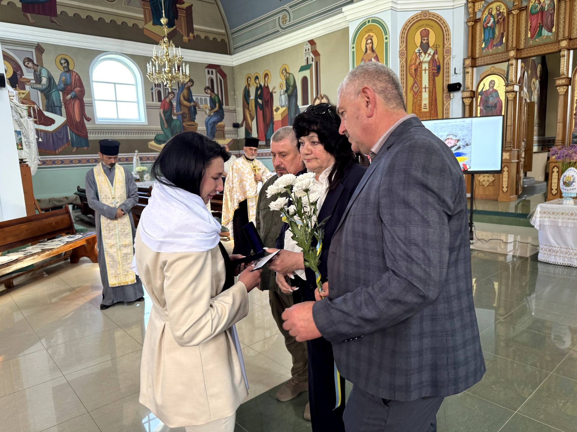 У Косові посмертно нагородили захисників відзнаками "За заслуги перед Прикарпаттям" 14