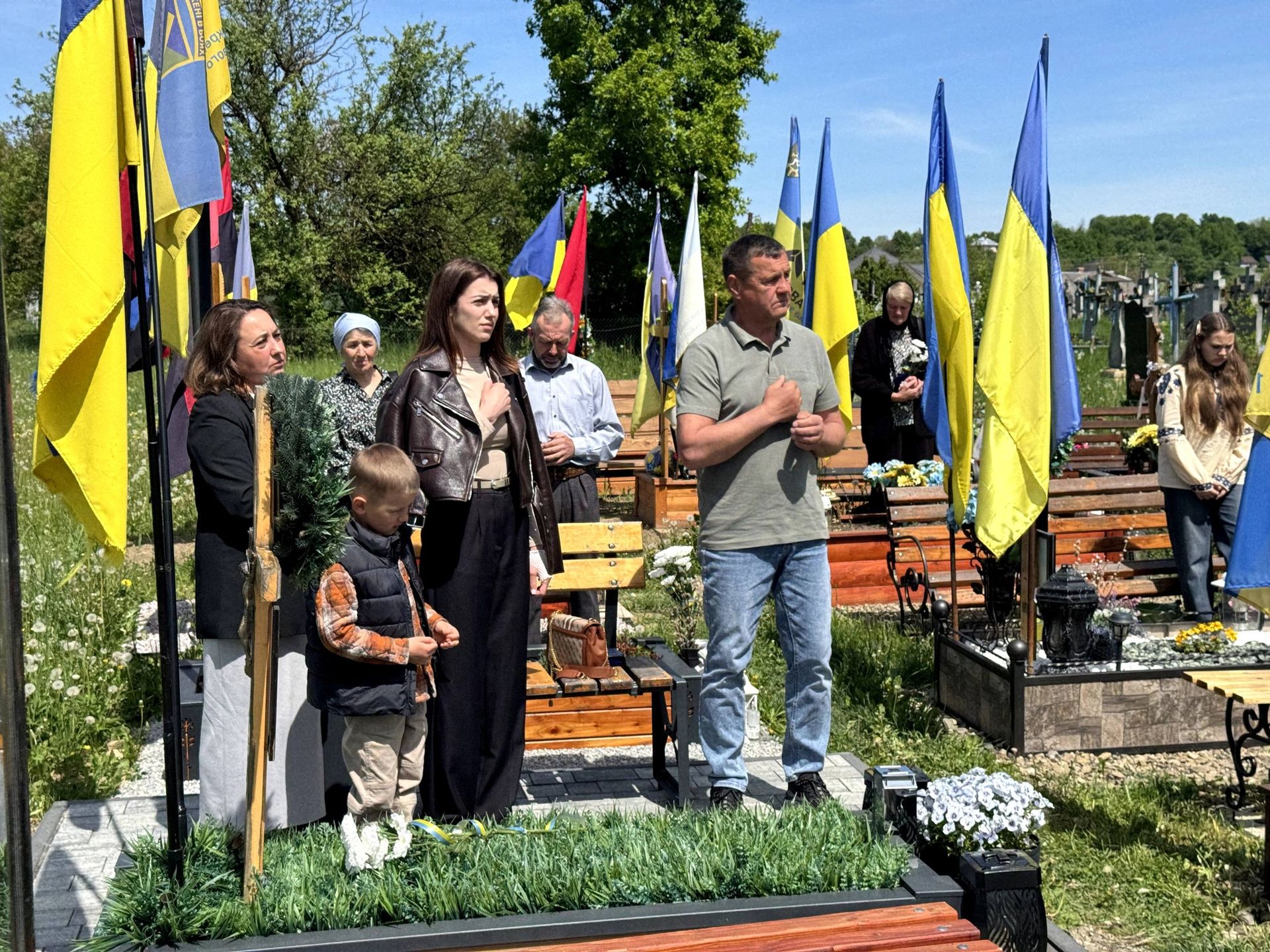 У Косові посмертно нагородили захисників відзнаками "За заслуги перед Прикарпаттям" 17