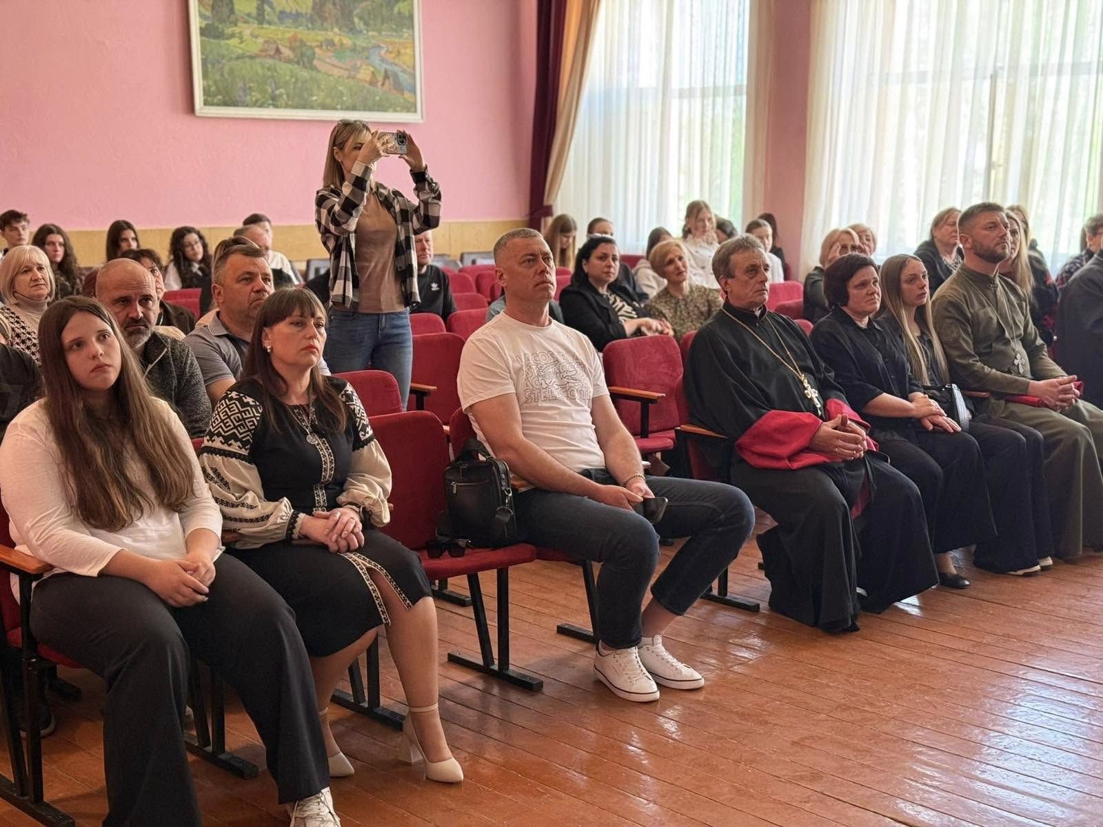 В Отинії провели волейбольний турнір на честь полеглого Олександра Бурмая 4