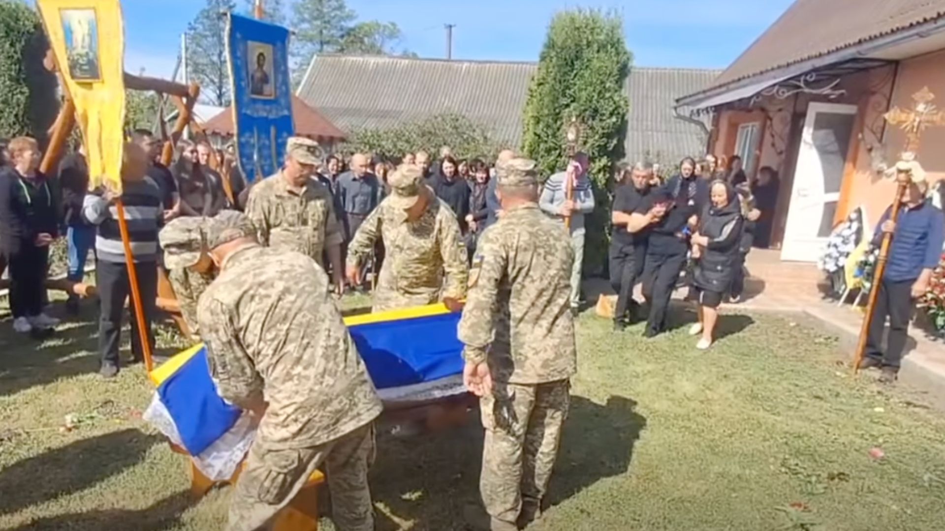 У Пʼядицькій громаді попрощались із полеглим Героєм Андрієм Голоднюком 2