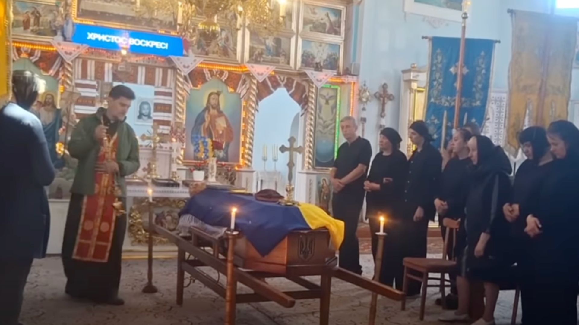 У Пʼядицькій громаді попрощались із полеглим Героєм Андрієм Голоднюком 12