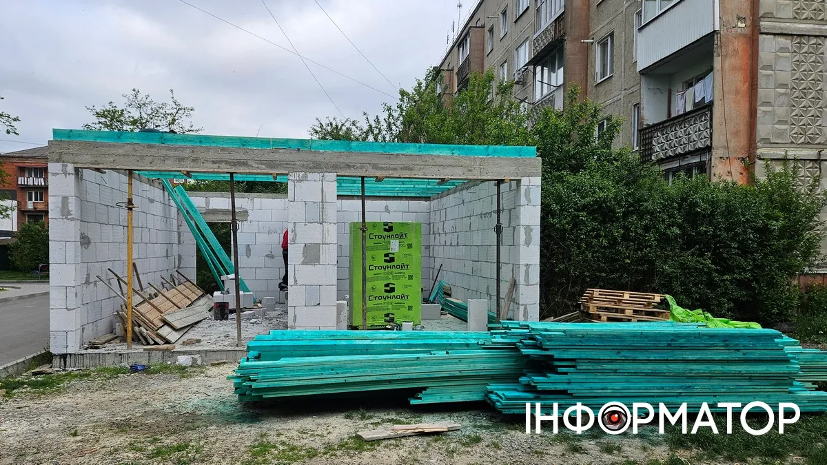 Як чужі гаражі виростають під вікнами коломиян: конфліктна ситуація у мікрорайоні Бандери-Заньковецької в Коломиї 2