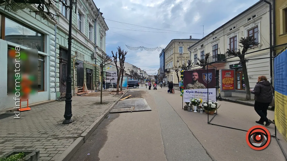 Літній чи багатолітній: чому після 13-ти років розібрали павільйон кафе "Джем" на стометрівці в Коломиї 6