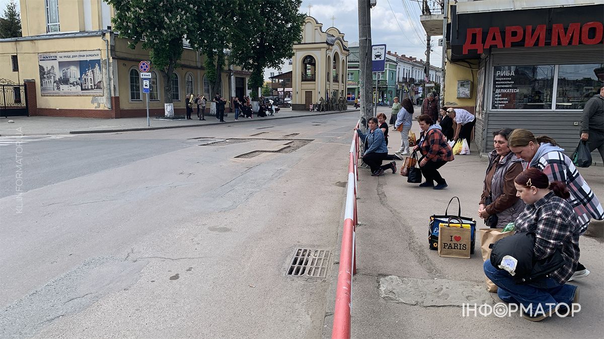 У Коломиї "на щиті" зустріли полеглого захисника Андрія Завальнюка 3