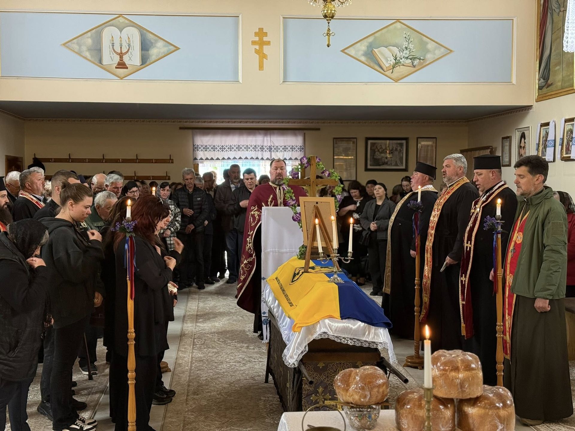 На Коломийщині попрощались із полеглим захисником Ігорем Павелкевичем 3