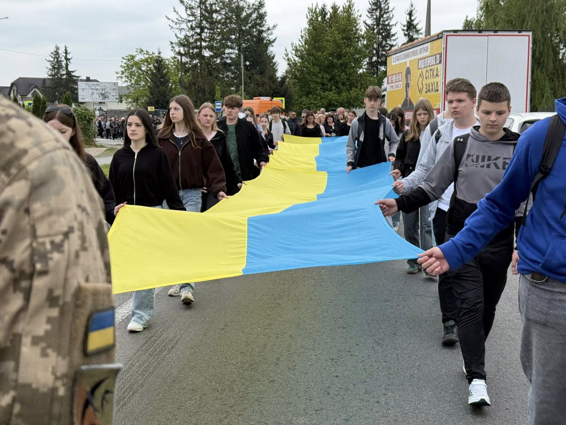 На Коломийщині попрощались із полеглим захисником Ігорем Павелкевичем 4