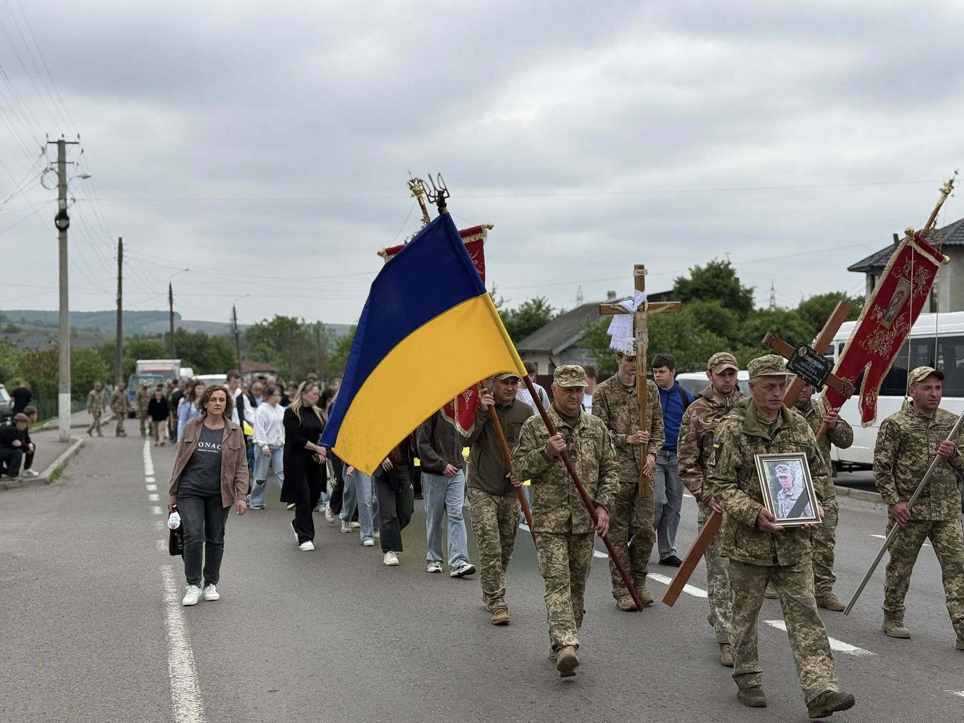 На Коломийщині попрощались із полеглим захисником Ігорем Павелкевичем 12