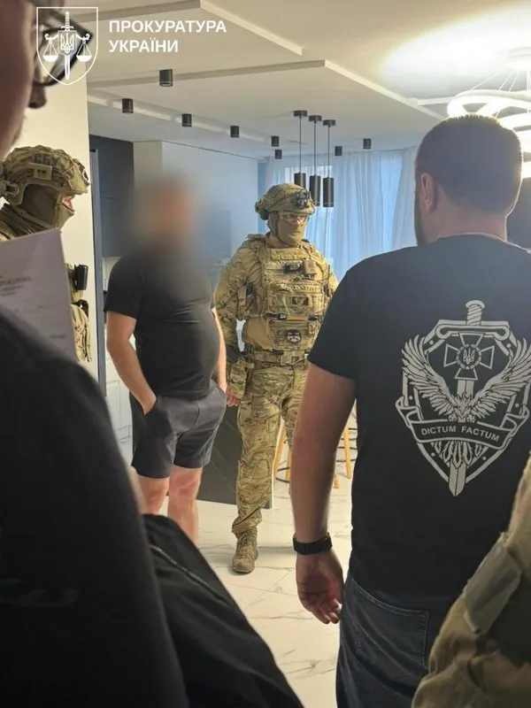 Покривали роботу "порноофісів": у корупції підозрюють керівництво поліції Франківщини та ще двох областей 1