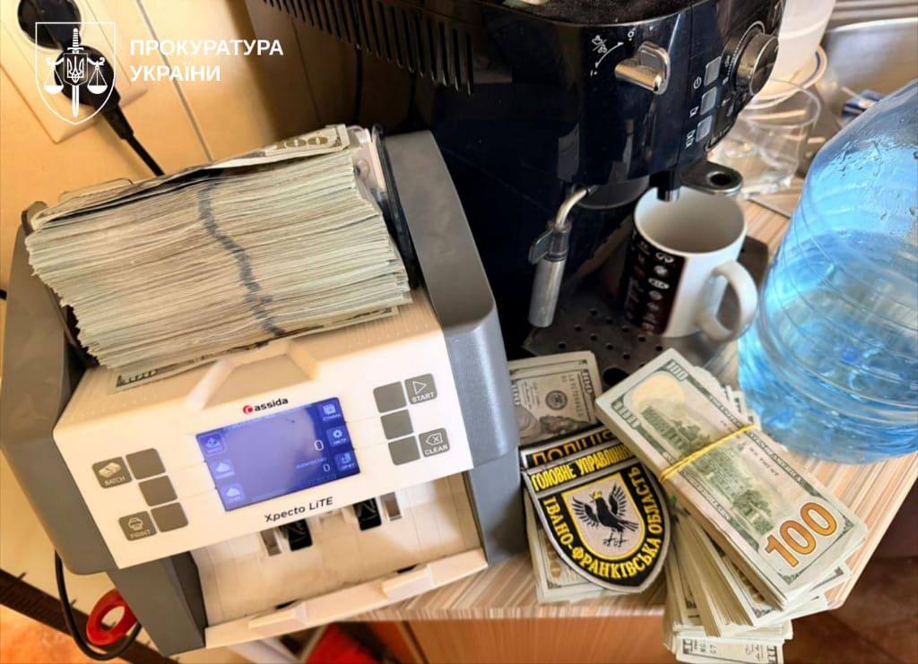 Затримання топпосадовців Нацполіції: відомо про результати обшуків та оголошення підозр 1