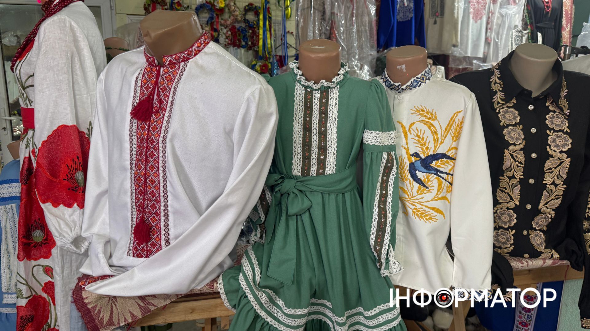 Скільки коштують сорочки та плаття на вишиванковому базарі в Коломиї? 8