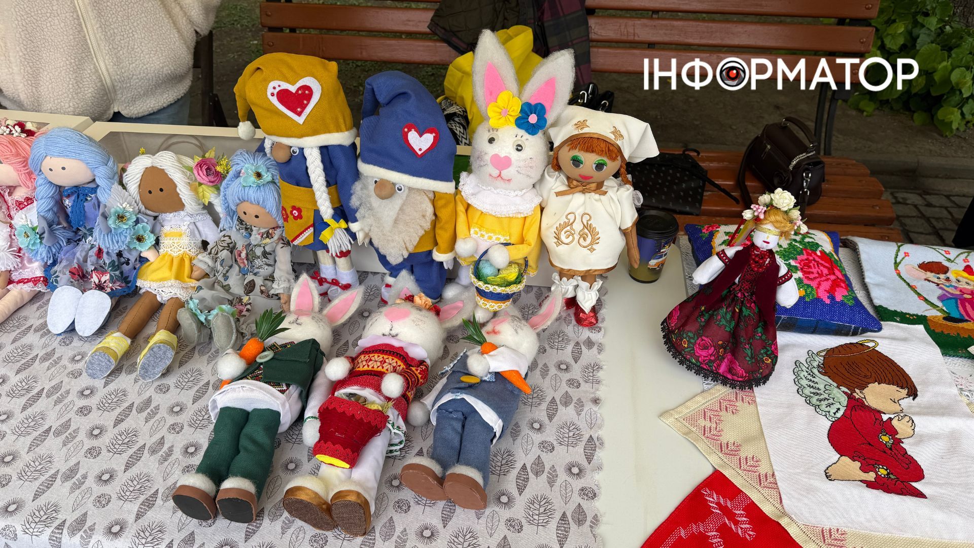 У Коломиї відбувся ярмарок до Дня вишиванки 19