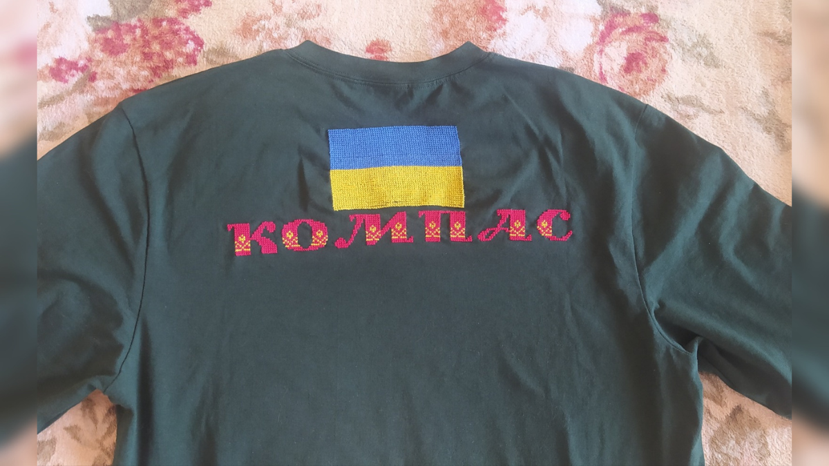 "Зір як у снайпера, терпіння як у піхоти": історія бійця коломийських "Едельвейсів", який вишиває на передовій 4