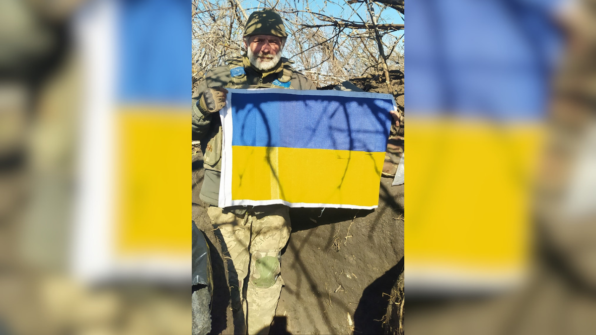 "Зір як у снайпера, терпіння як у піхоти": історія бійця коломийських "Едельвейсів", який вишиває на передовій 1