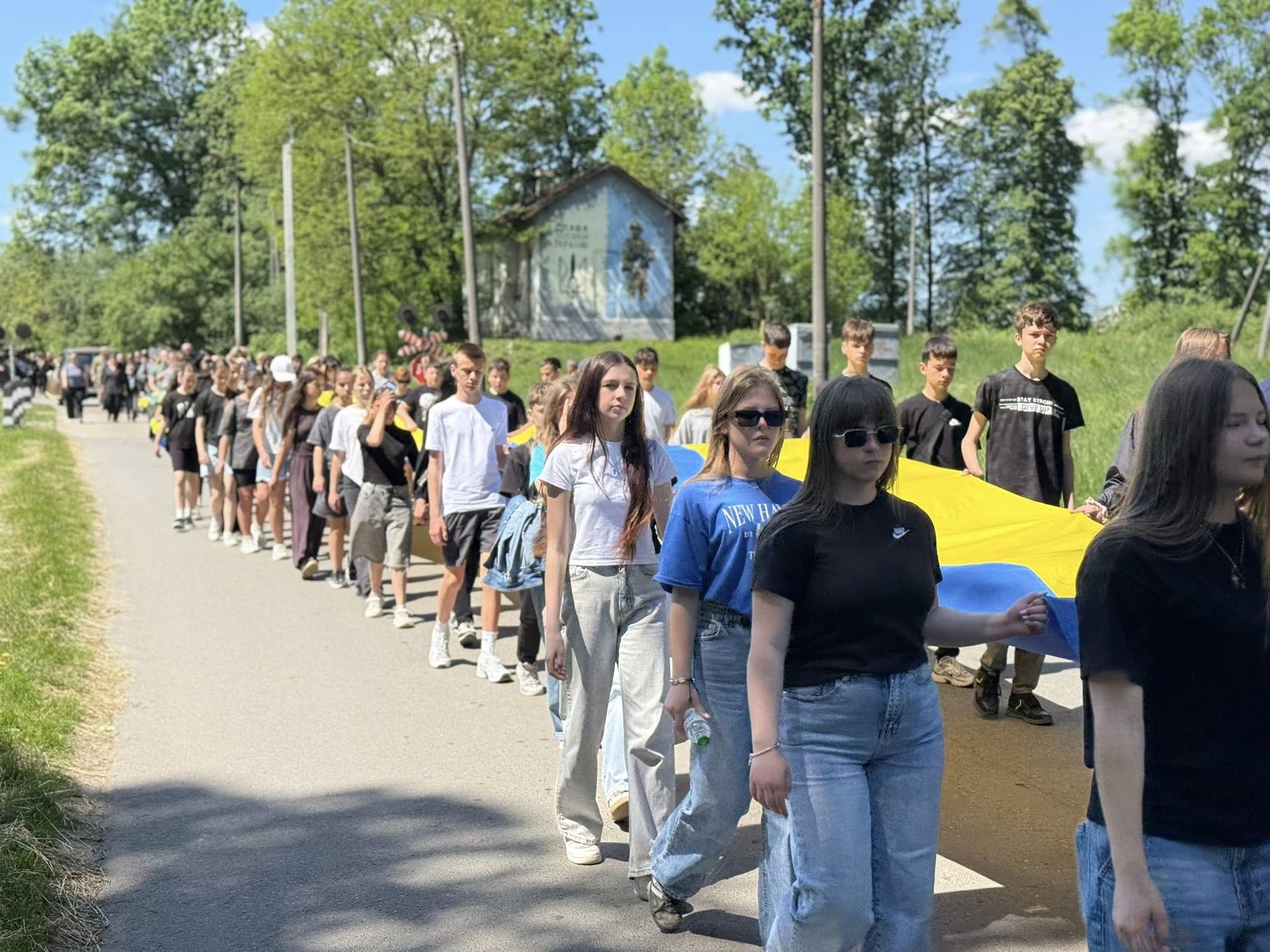 В Отинійській громаді попрощались із загиблим захисником Ігорем Гордим 10