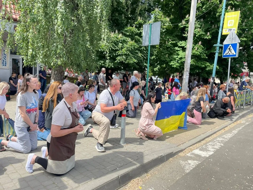 Надвірна провела в останню дорогу полеглого Героя Романа Возного 5