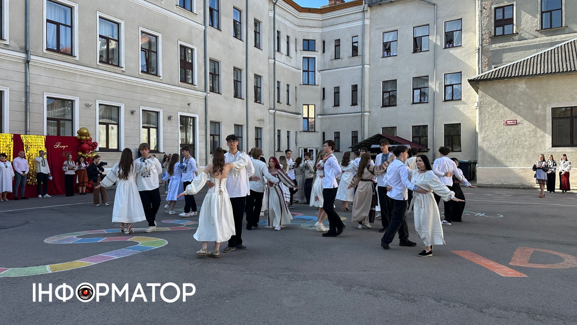 У Коломийському ліцеї №9 відзначили свято останнього дзвоника