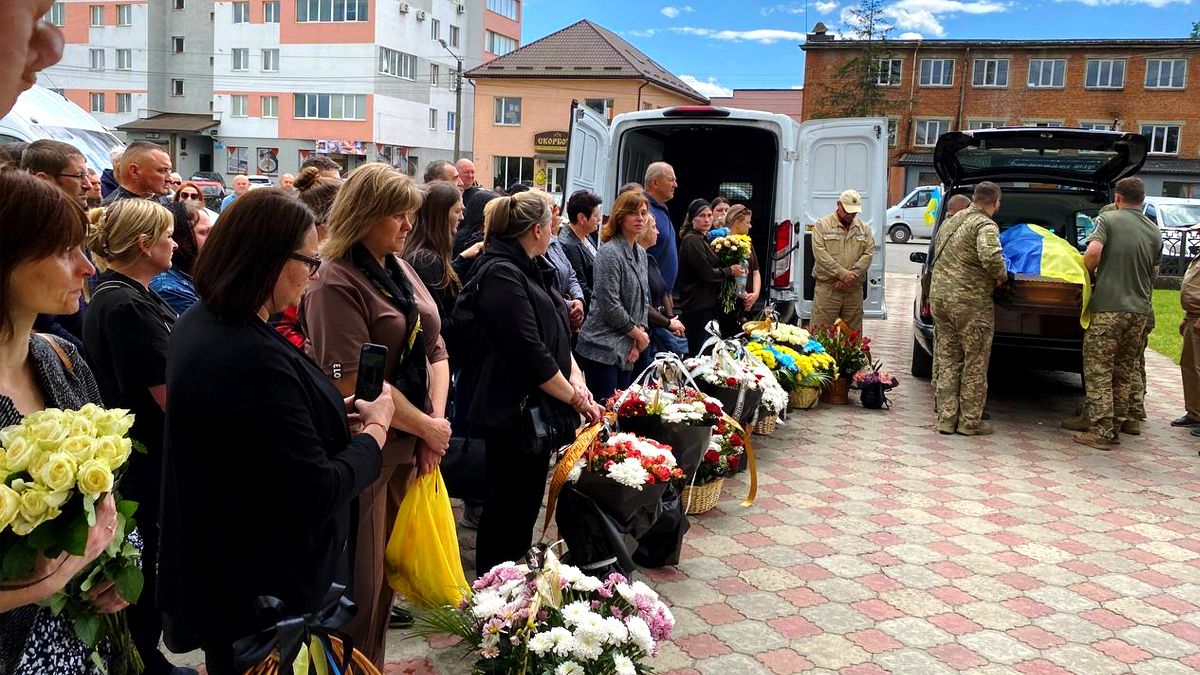 Чин похорону військовослужбовиці Тетяни Денеги пройшов на Прикарпатті 5