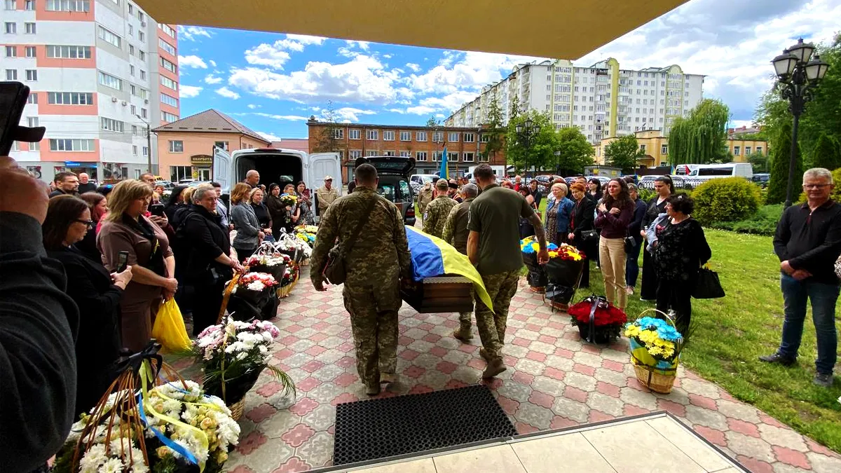 Чин похорону військовослужбовиці Тетяни Денеги пройшов на Прикарпатті 4
