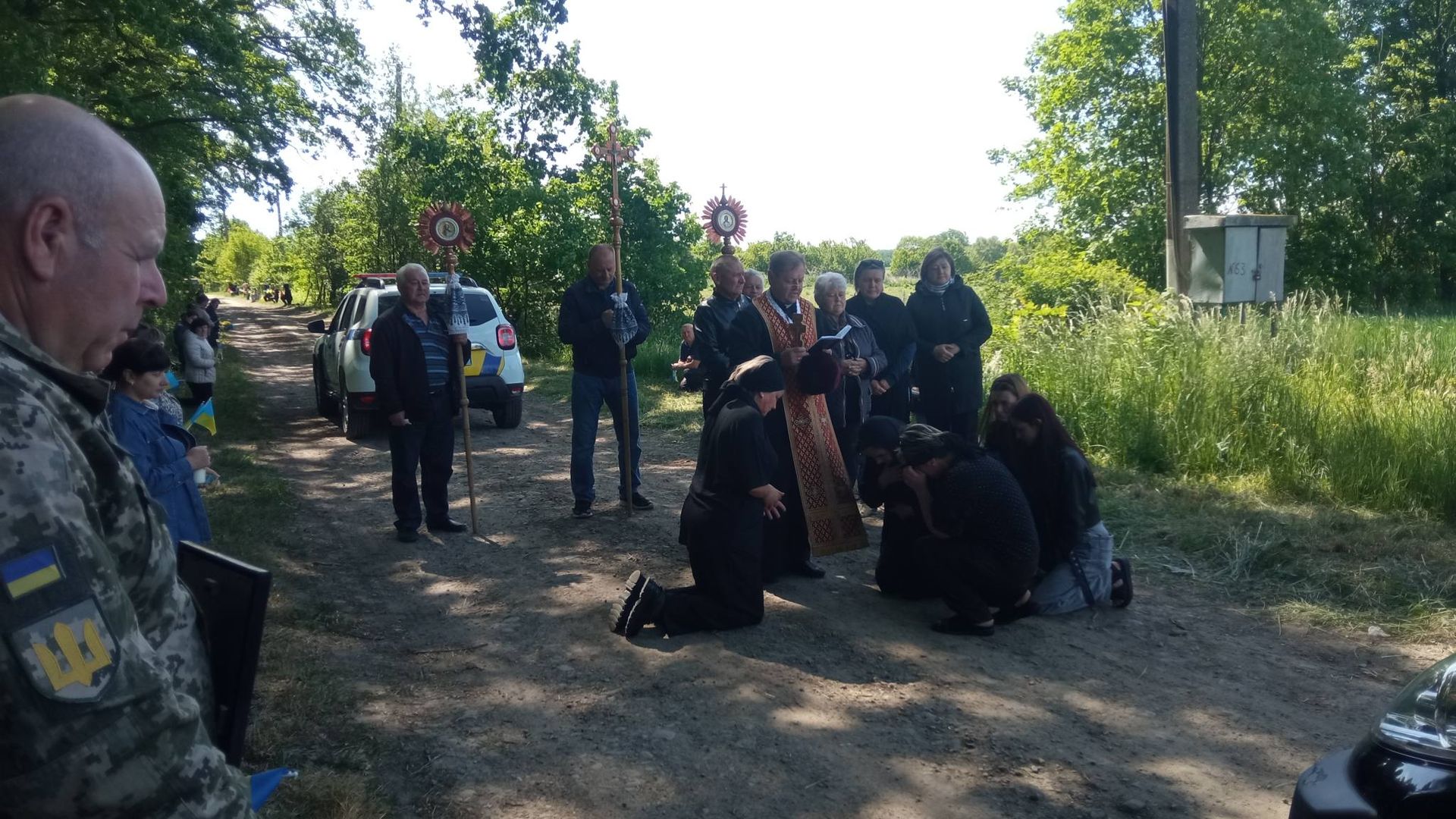 У Пʼядицькій громаді зустріли скорботний кортеж померлого воїна Руслана Івасютина 13