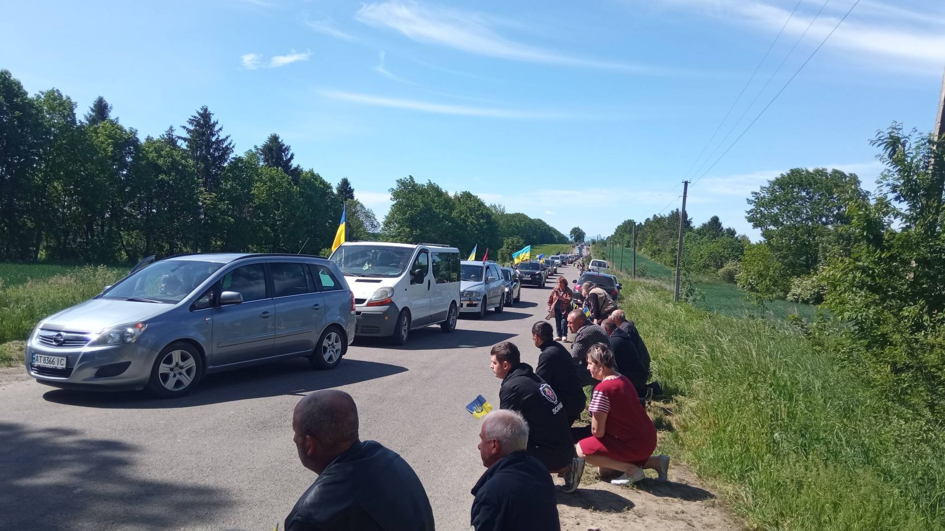 У Пʼядицькій громаді зустріли скорботний кортеж померлого воїна Руслана Івасютина 14