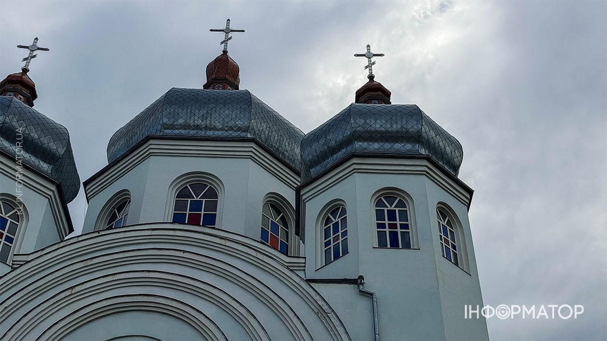Спекотні дні та весняні зливи: фоторепортаж травня у Коломиї 16