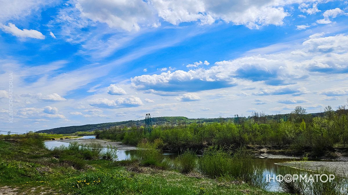Спекотні дні та весняні зливи: фоторепортаж травня у Коломиї 2