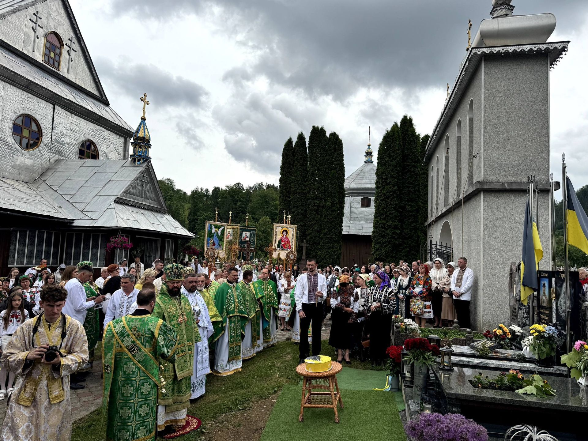 На Косівщині урочисто відзначили 100-річчя Церкви Пресвятої Тройці 1