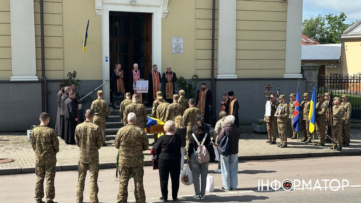 Коломия провела в останню дорогу полеглого воїна Максима Красуцького 22