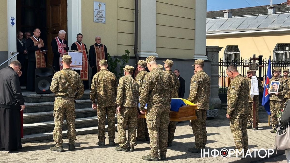 Коломия провела в останню дорогу полеглого воїна Максима Красуцького 21