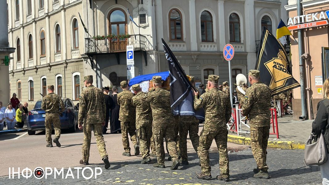 Коломия провела в останню дорогу полеглого воїна Максима Красуцького 18