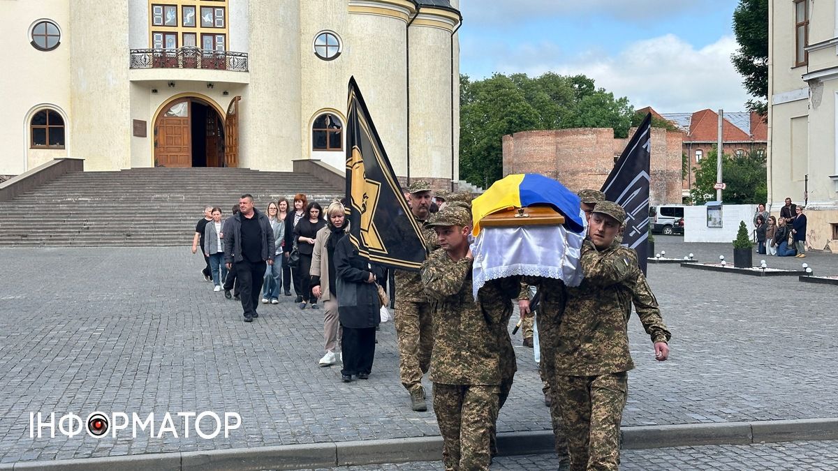 Коломия провела в останню дорогу полеглого воїна Максима Красуцького 7